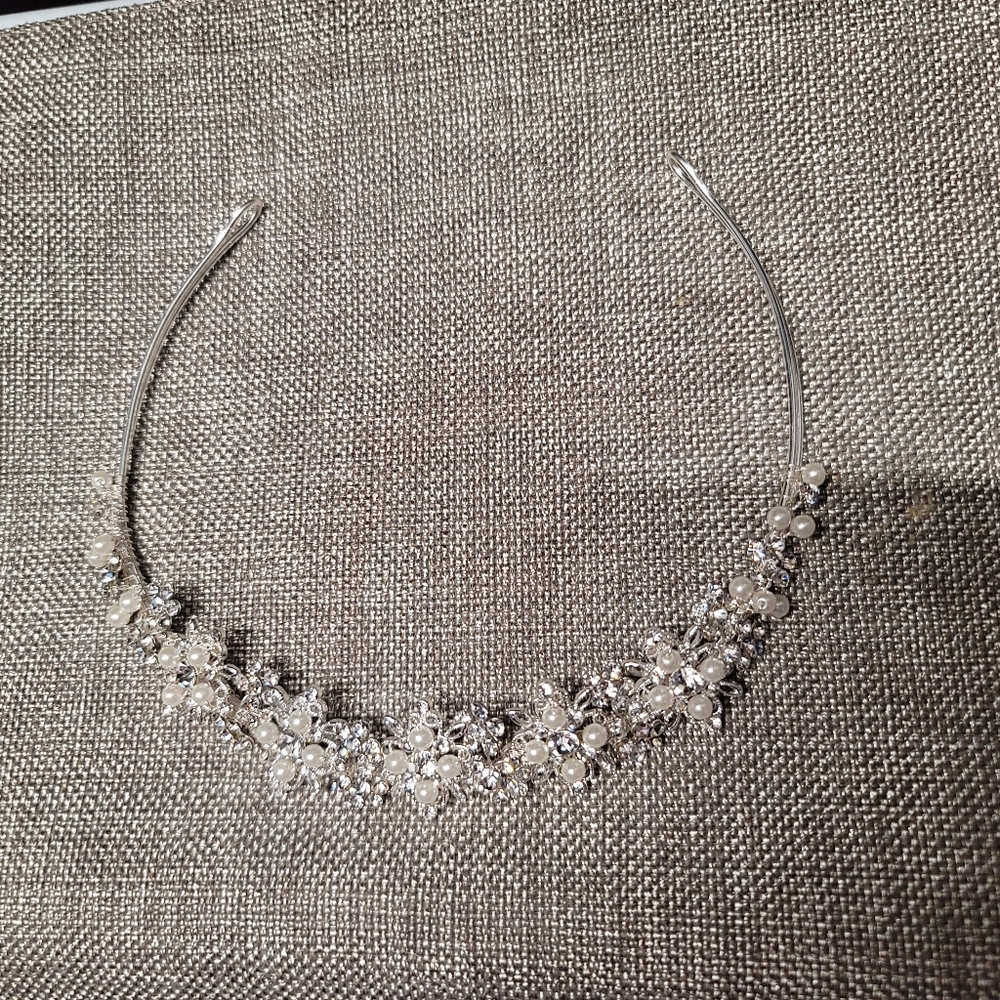 Wedding Tiara - Silver, Perarl, Rhinestone - Picture 2 of 2